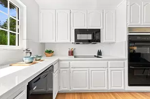 1284 Encina Dr, Millbrae, CA 94030 - Photo 17