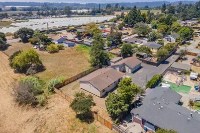 18 Hawthorne Ave, Watsonville, CA 95076 - Photo 29