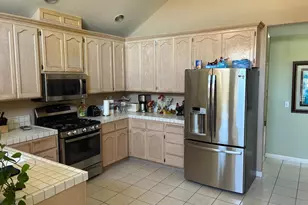 1 Meredith Cir, Salinas, CA 93906 - Photo 3
