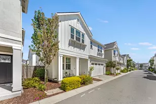 8459 Peninsula Wy, Newark, CA 94560 - Photo 3