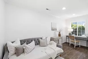 699 Oregon Ave, Palo Alto, CA 94301 - Photo 17