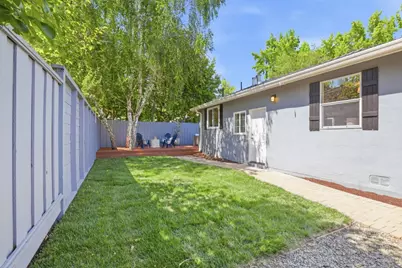 699 Oregon Ave, Palo Alto, CA 94301 - Photo 29