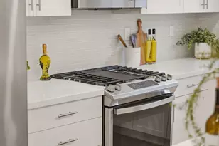 1065 Darwin Ter 3, Sunnyvale, CA 94085 - Photo 11