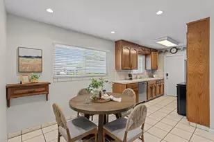 8437 Wayland Ln, Gilroy, CA 95020 - Photo 9