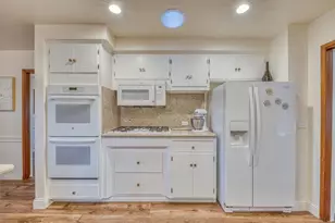 1167 Los Palos Dr, Salinas, CA 93901 - Photo 13