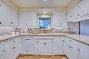 1167 Los Palos Dr, Salinas, CA 93901 - Photo 9