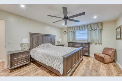 1167 Los Palos Dr, Salinas, CA 93901 - Photo 19