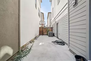 2752 Mirth Loop, San Jose, CA 95122 - Photo 19