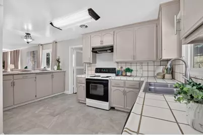 561 Davenport Dr, San Jose, CA 95127 - Photo 15