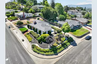 561 Davenport Dr, San Jose, CA 95127 - Photo 3