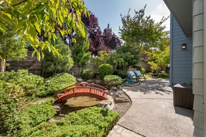 349 Saint Martin Dr, Redwood Shores, CA 94065 - Photo 23