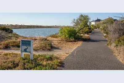 349 Saint Martin Dr, Redwood Shores, CA 94065 - Photo 27