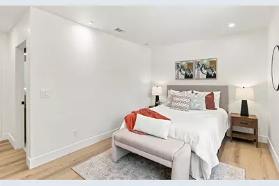 10320 Broadview Dr, San Jose, CA 95127 - Photo 11