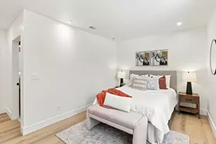 10320 Broadview Dr, San Jose, CA 95127 - Photo 11