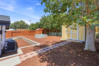 10320 Broadview Dr, San Jose, CA 95127 - Photo 21