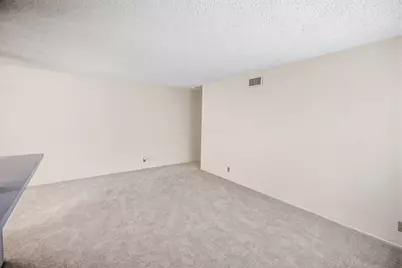 949 Gilchrist Dr 4, San Jose, CA 95133 - Photo 9