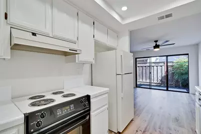 8550 Wren Ave 3A, Gilroy, CA 95020 - Photo 15