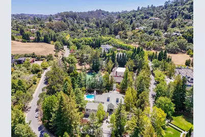 19 Farm Ln, Hillsborough, CA 94010 - Photo 5