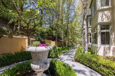 19 Farm Ln, Hillsborough, CA 94010 - Photo 25
