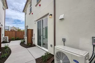3052 Macarthur Dr D, Marina, CA 93933 - Photo 3