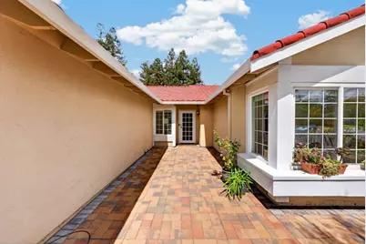 2855 Riedel Rd, San Jose, CA 95135 - Photo 3