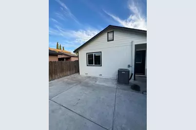 76 Sunset Ct, San Jose, CA 95116 - Photo 13