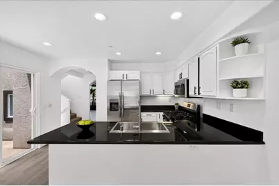 305 Hoffman St, Colma, CA 94014 - Photo 9