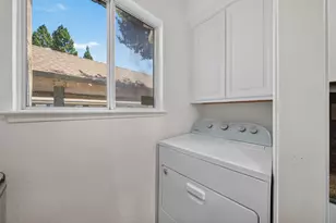 1063 Summershore Ct, San Jose, CA 95122 - Photo 27