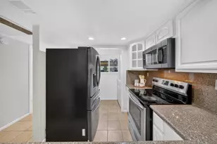 1063 Summershore Ct, San Jose, CA 95122 - Photo 25