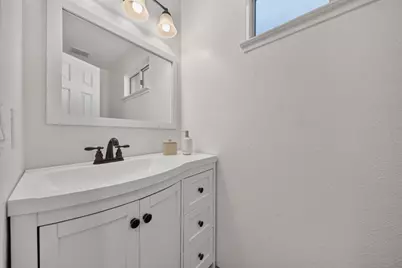 1063 Summershore Ct, San Jose, CA 95122 - Photo 29