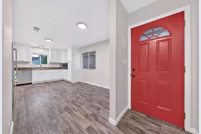 585 E Saint James St, San Jose, CA 95112 - Photo 15