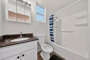 585 E St James St, San Jose, CA 95112 - Photo 25