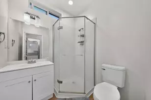 585 E St James St, San Jose, CA 95112 - Photo 25