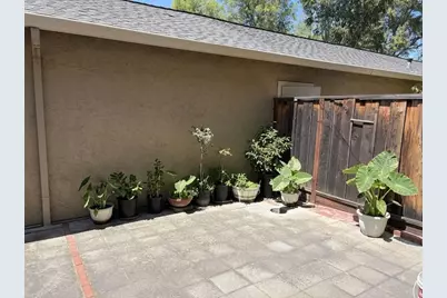 1664 Hollowcreek Pl, San Jose, CA 95121 - Photo 7