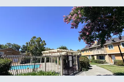1664 Hollowcreek Pl, San Jose, CA 95121 - Photo 17