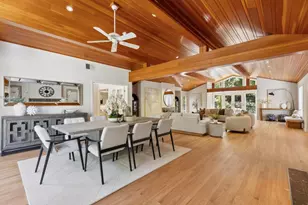 13385 Surrey Ln, Saratoga, CA 95070 - Photo 11