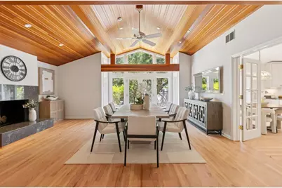 13385 Surrey Ln, Saratoga, CA 95070 - Photo 9