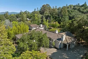 13385 Surrey Ln, Saratoga, CA 95070 - Photo 47