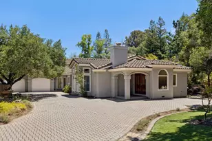 13385 Surrey Ln, Saratoga, CA 95070 - Photo 3
