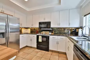 1487 Carrington Cir, San Jose, CA 95125 - Photo 13