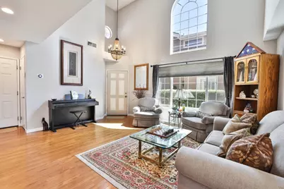 1487 Carrington Cir, San Jose, CA 95125 - Photo 5