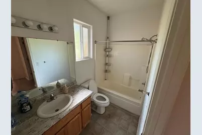 1170 E 9th St, Chico, CA 95928 - Photo 9