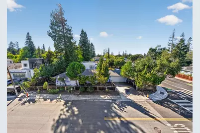 2100 Camino De Los Robles, Menlo Park, CA 94025 - Photo 35
