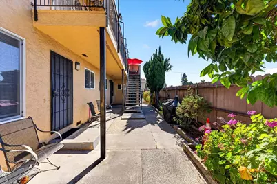5601 Hoffman Ct, San Jose, CA 95118 - Photo 7