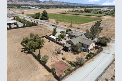 13350 Kimble Ct, San Martin, CA 95046 - Photo 11