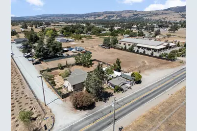 13350 Kimble Ct, San Martin, CA 95046 - Photo 3