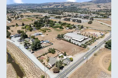 13350 Kimble Ct, San Martin, CA 95046 - Photo 5