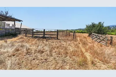 211 Smith Rd, Watsonville, CA 95076 - Photo 65