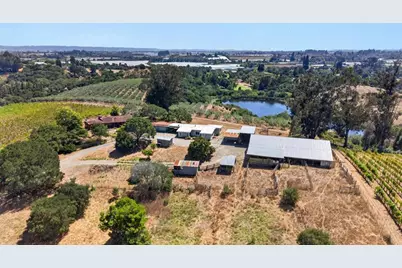 211 Smith Rd, Watsonville, CA 95076 - Photo 9