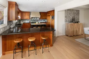 13100 Byrd Ln, Los Altos Hills, CA 94022 - Photo 5